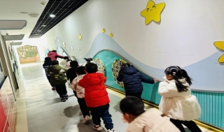 E:\惠自霞\炮幼总目录\2023-2024第二学期\2023-2024第二学期--网站新闻\消防演练照片2024.3.6\QQ图片20240306150459.jpg